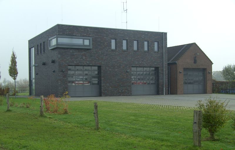 Das Feuerwehrhaus auf der Leuchtstraße